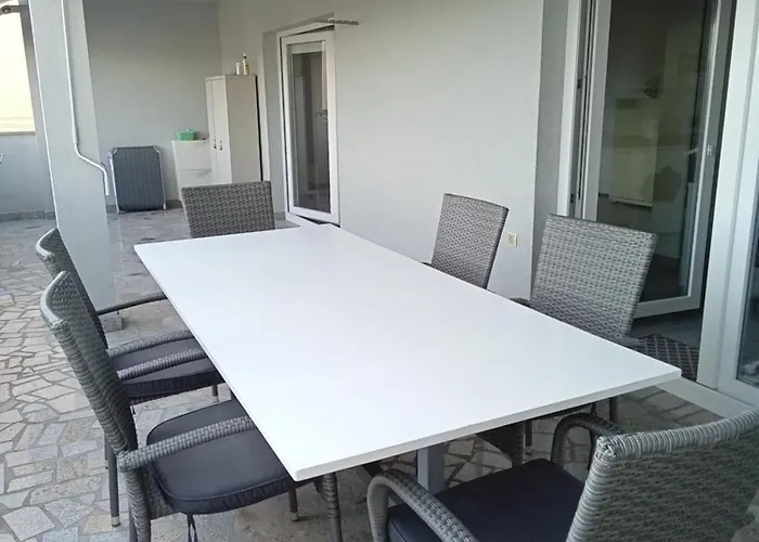 Jedro 100 M2 Lägenhet *
