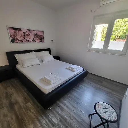 Jedro 100 M2 Gradac