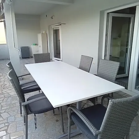 Jedro 100 M2 דירה *